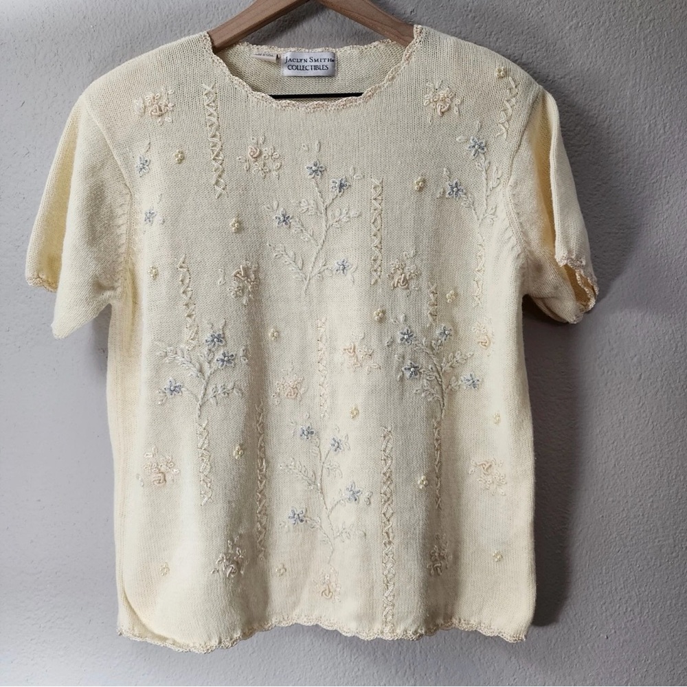 Vintage Jaclyn Smith‎ - Embroidered Sweater